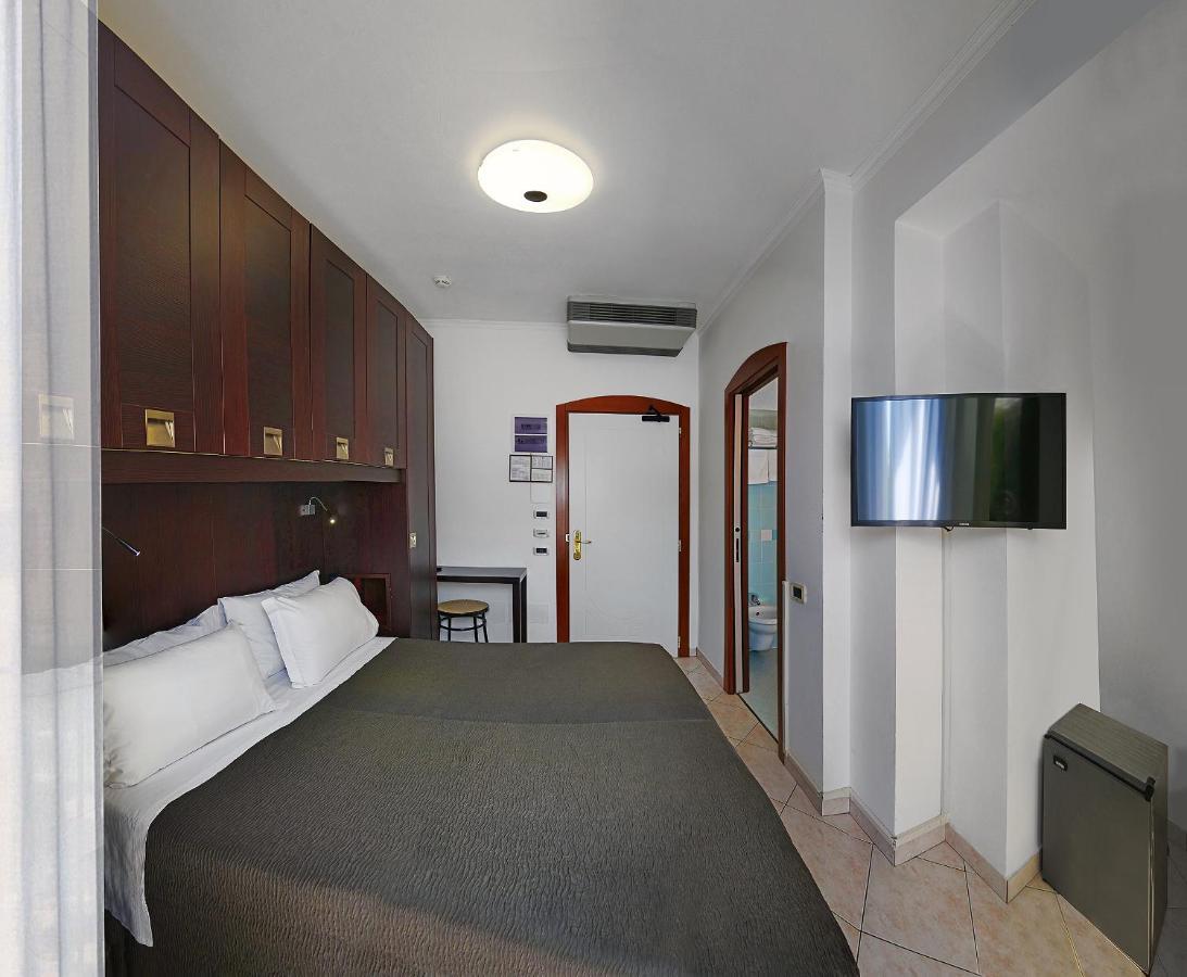 Hotel Venus Gabicce Mare Esterno foto