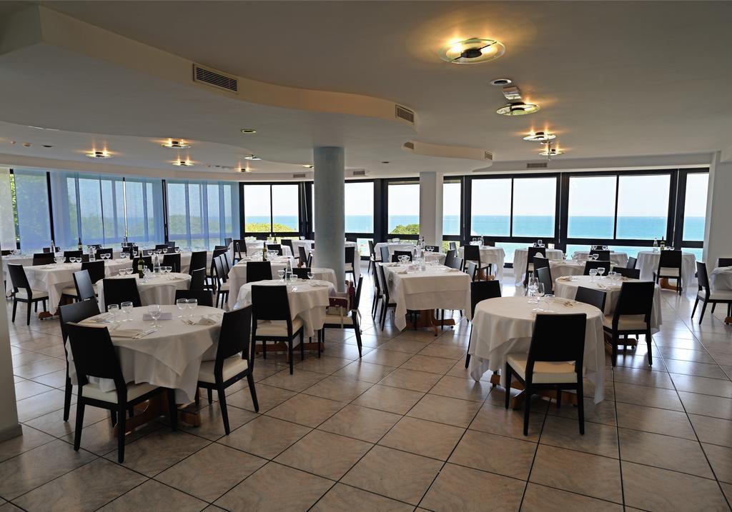 Hotel Venus Gabicce Mare Esterno foto