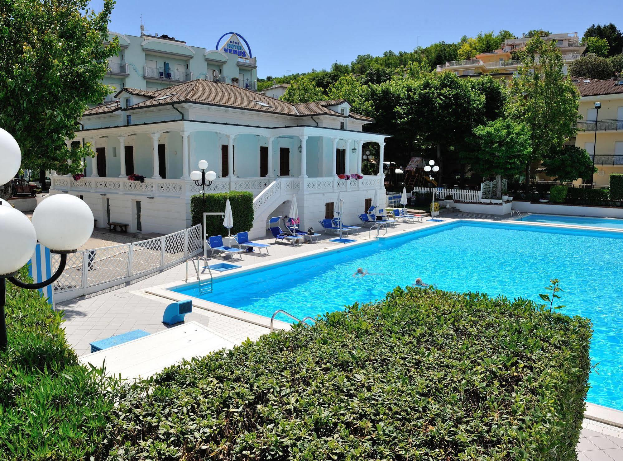 Hotel Venus Gabicce Mare Esterno foto