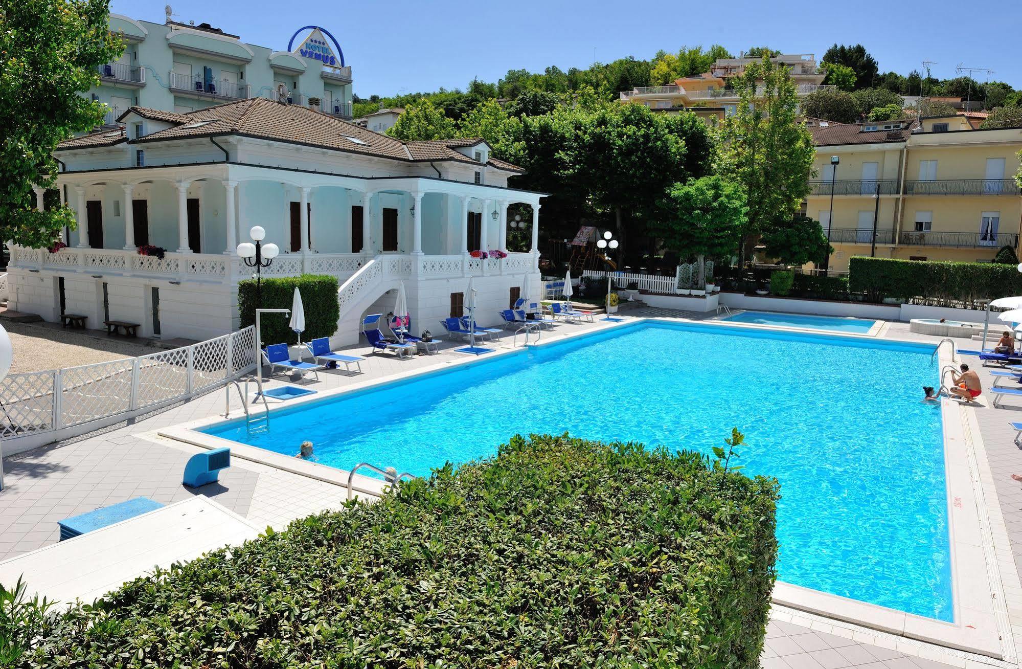Hotel Venus Gabicce Mare Esterno foto