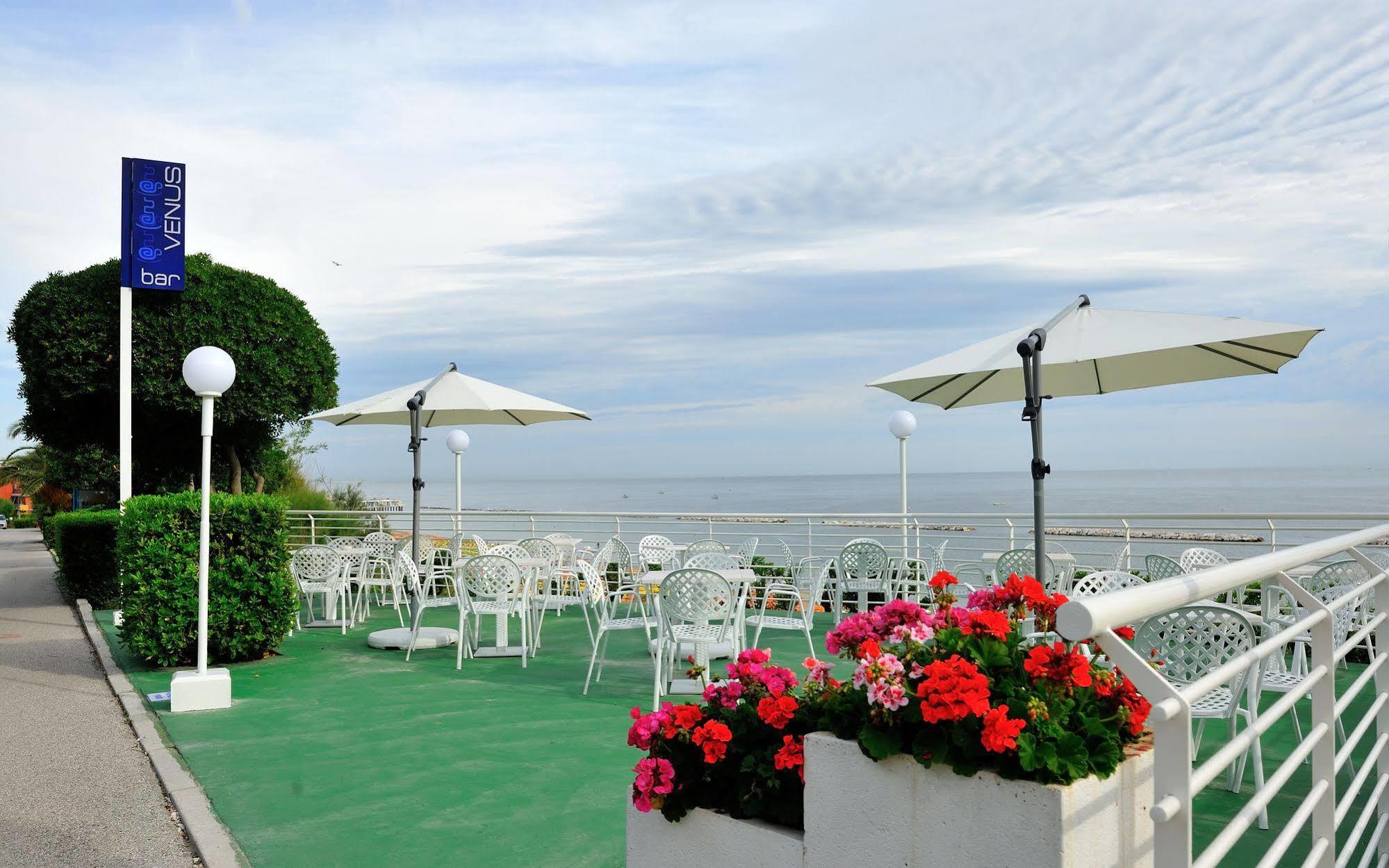 Hotel Venus Gabicce Mare Esterno foto