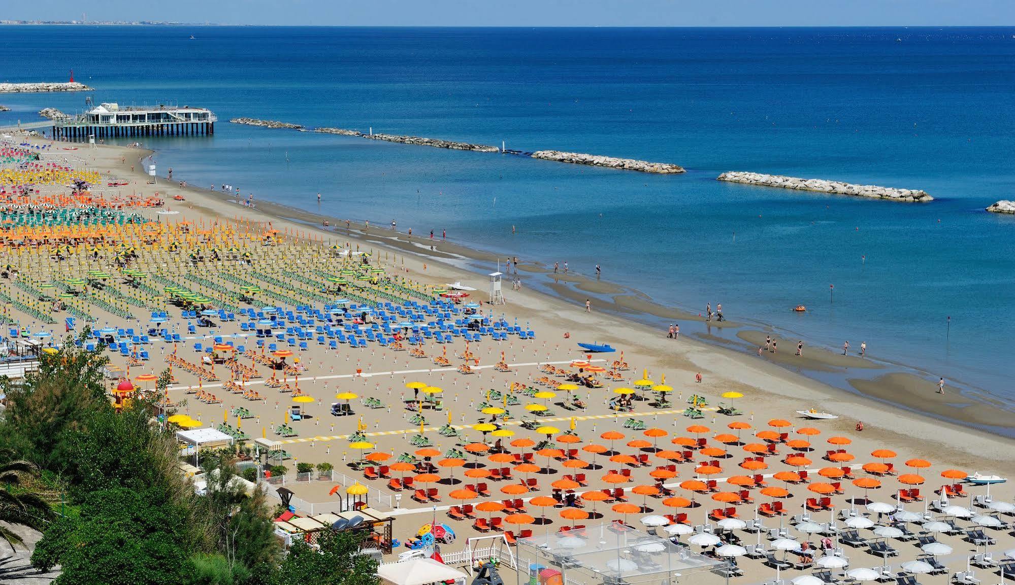 Hotel Venus Gabicce Mare Esterno foto